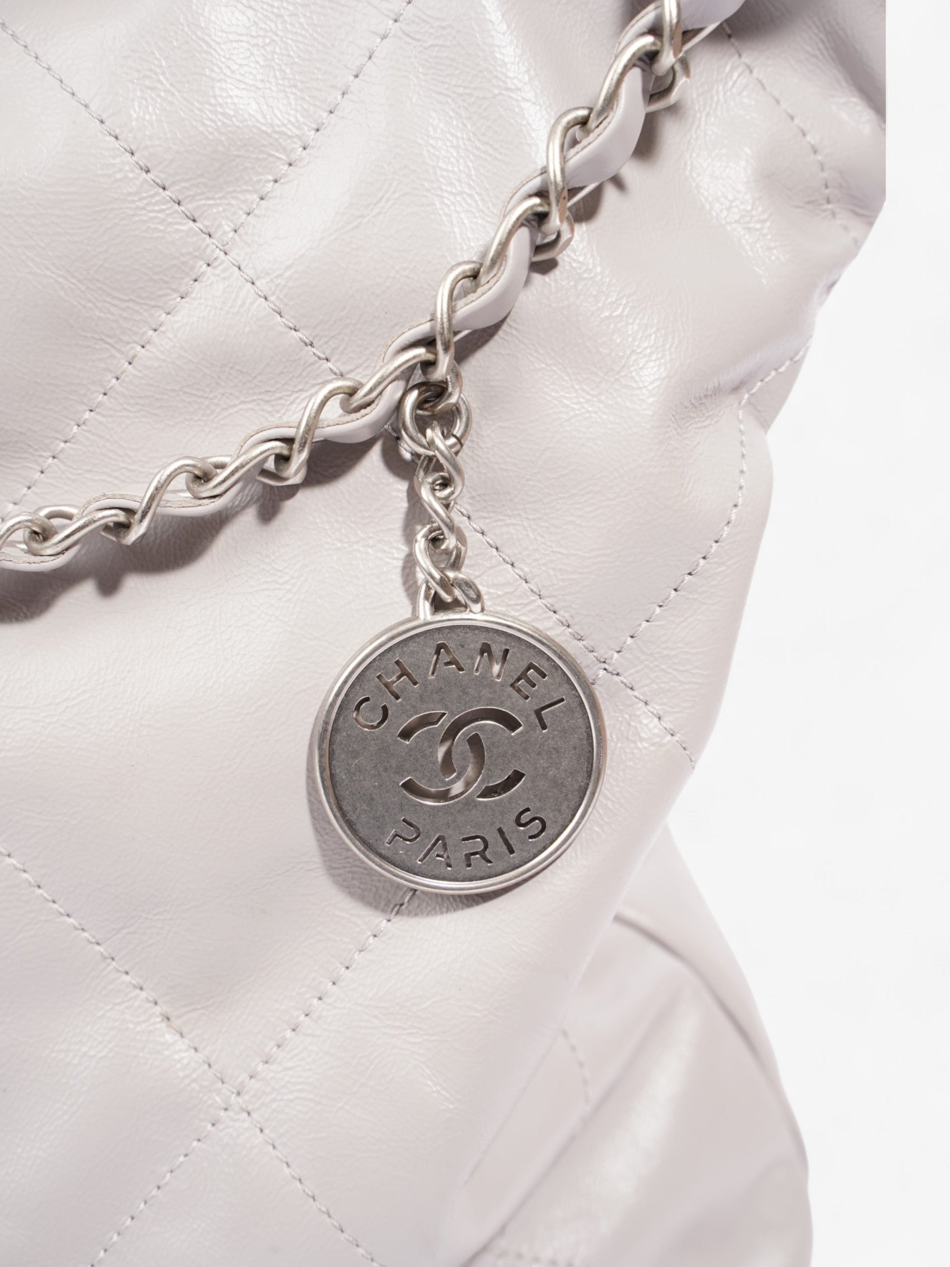 Chanel Chanel 22 Shoulder Bag - Rovelle Bags