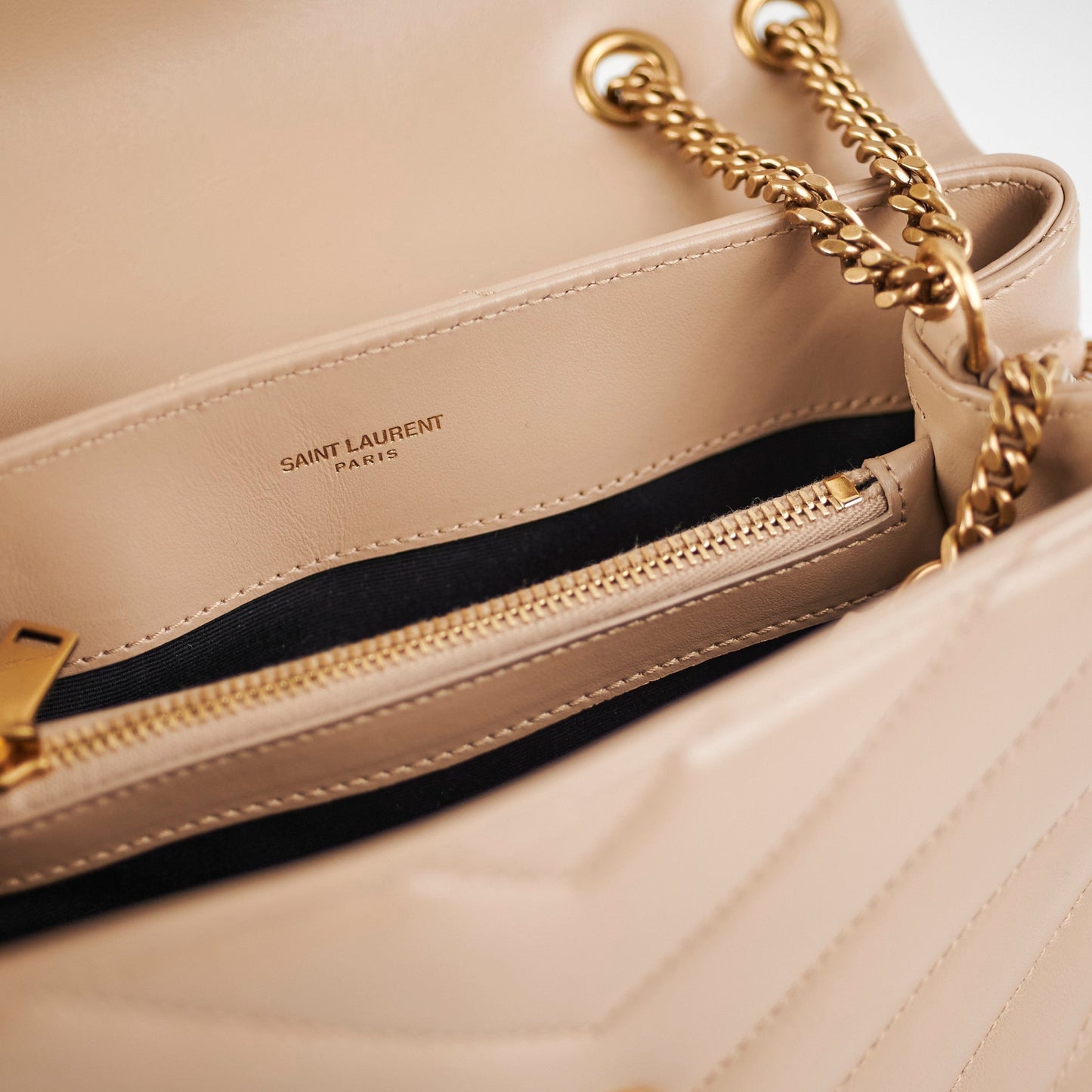 Saint Laurent Lou Handbag - Rovelle Bags