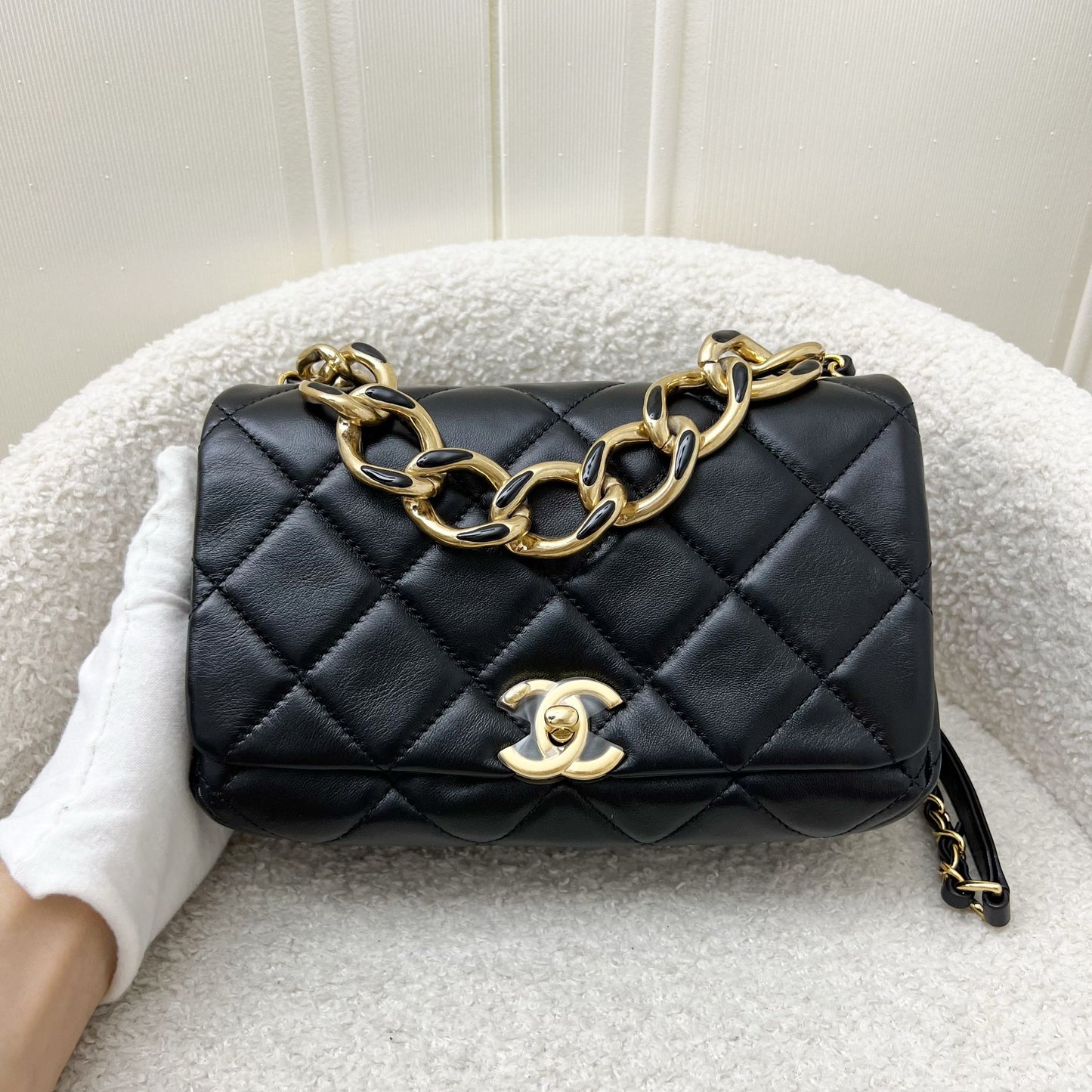 Chanel 22A Mini Flap Flap Bag - Rovelle Bags
