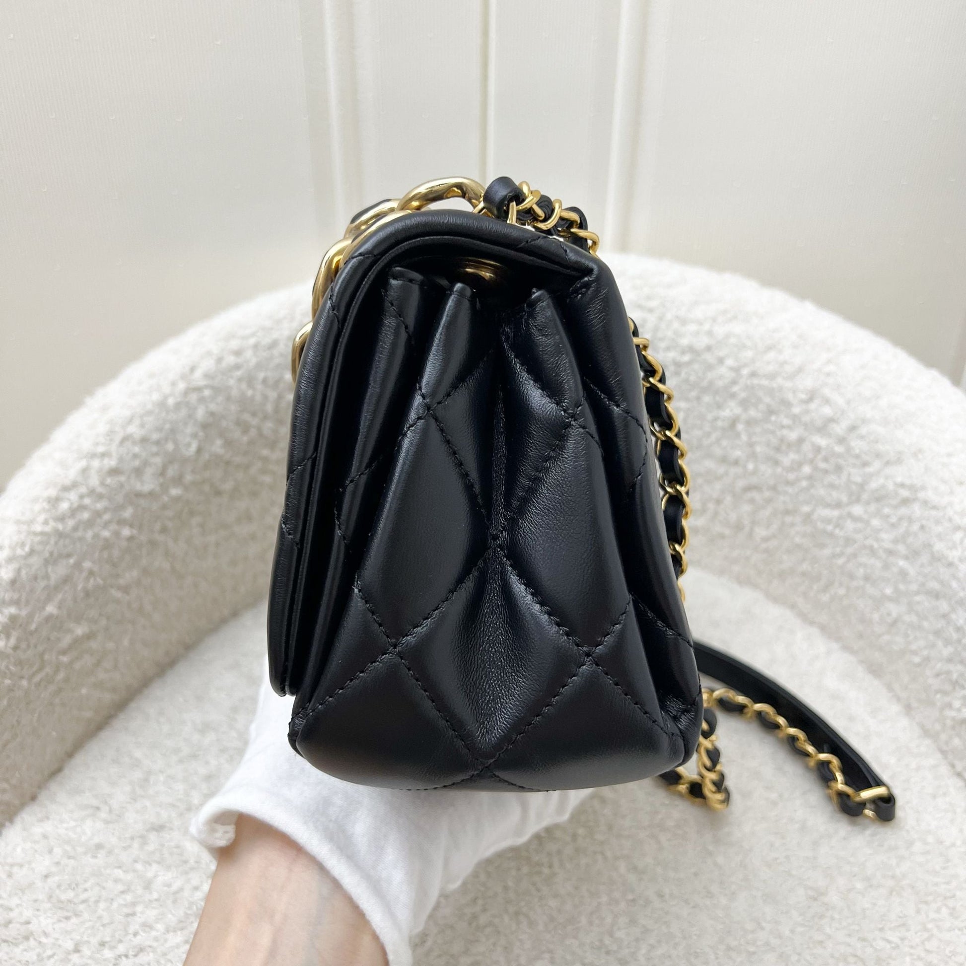 Chanel 22A Mini Flap Flap Bag - Rovelle Bags
