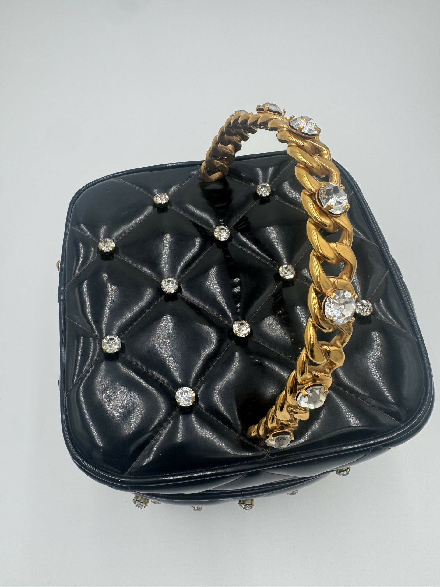 Chanel Chanel 19 Shoulder Bag - Rovelle Bags