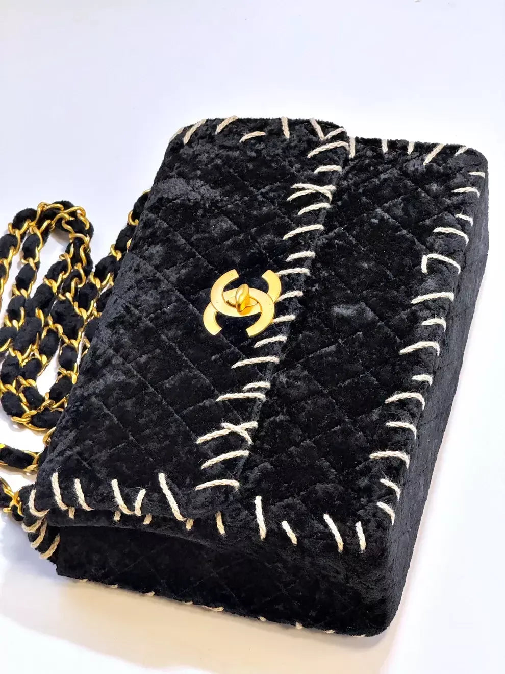 Chanel Chanel 19 Tote - Rovelle Bags