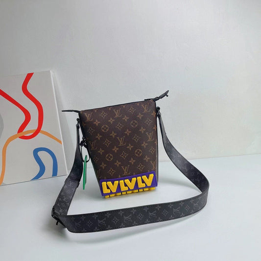 Louis Vuitton Luxury Bags 2486