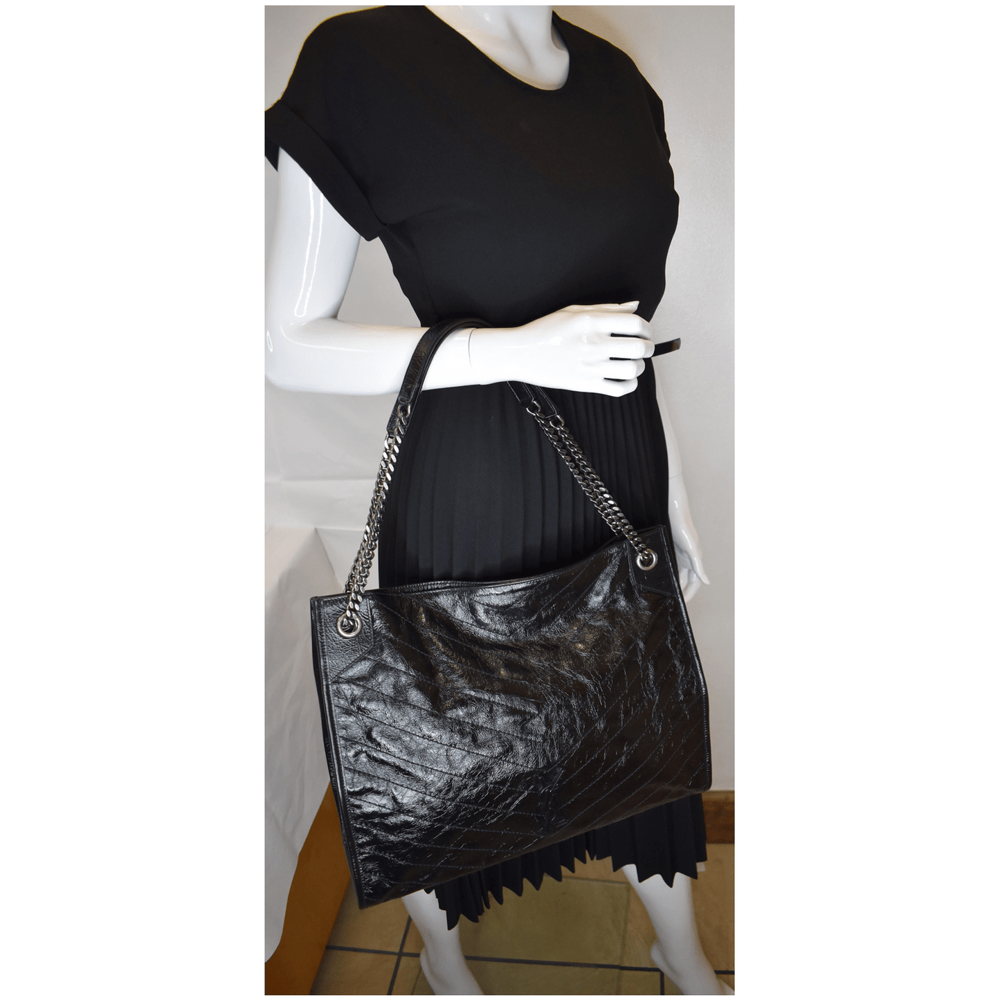 Saint Laurent Niki Tote - Rovelle Bags