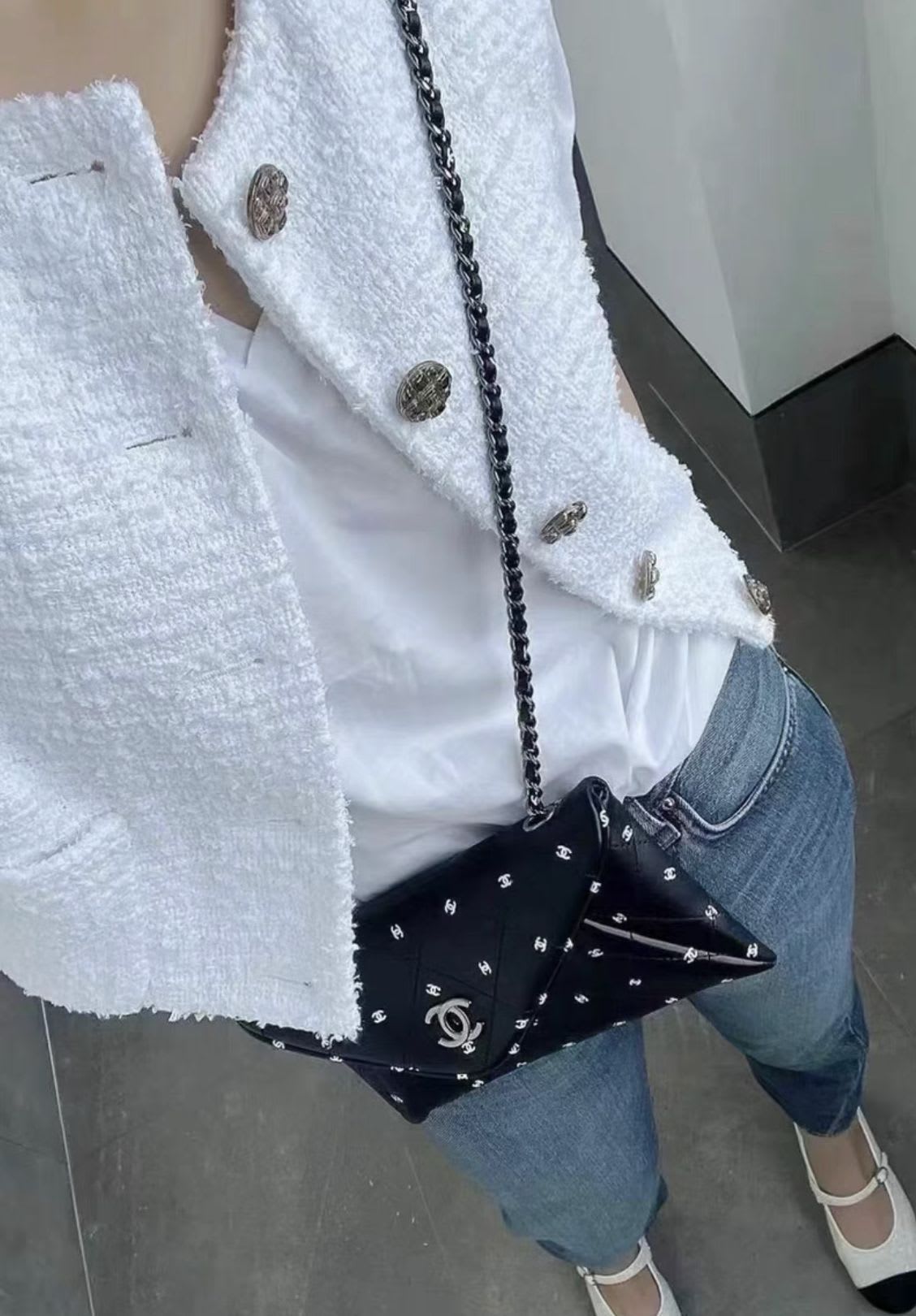Chanel Shoulder Bag - Rovelle Bags