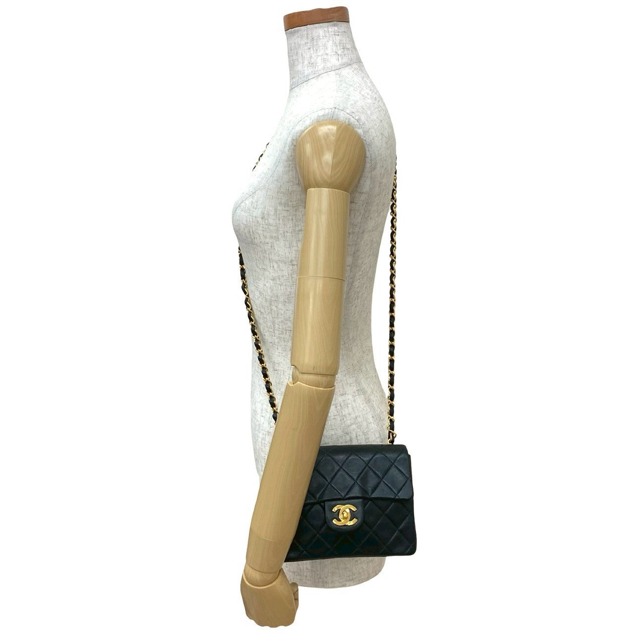 Chanel Matelassé Lambskin Shoulder Bag - Rovelle Bags