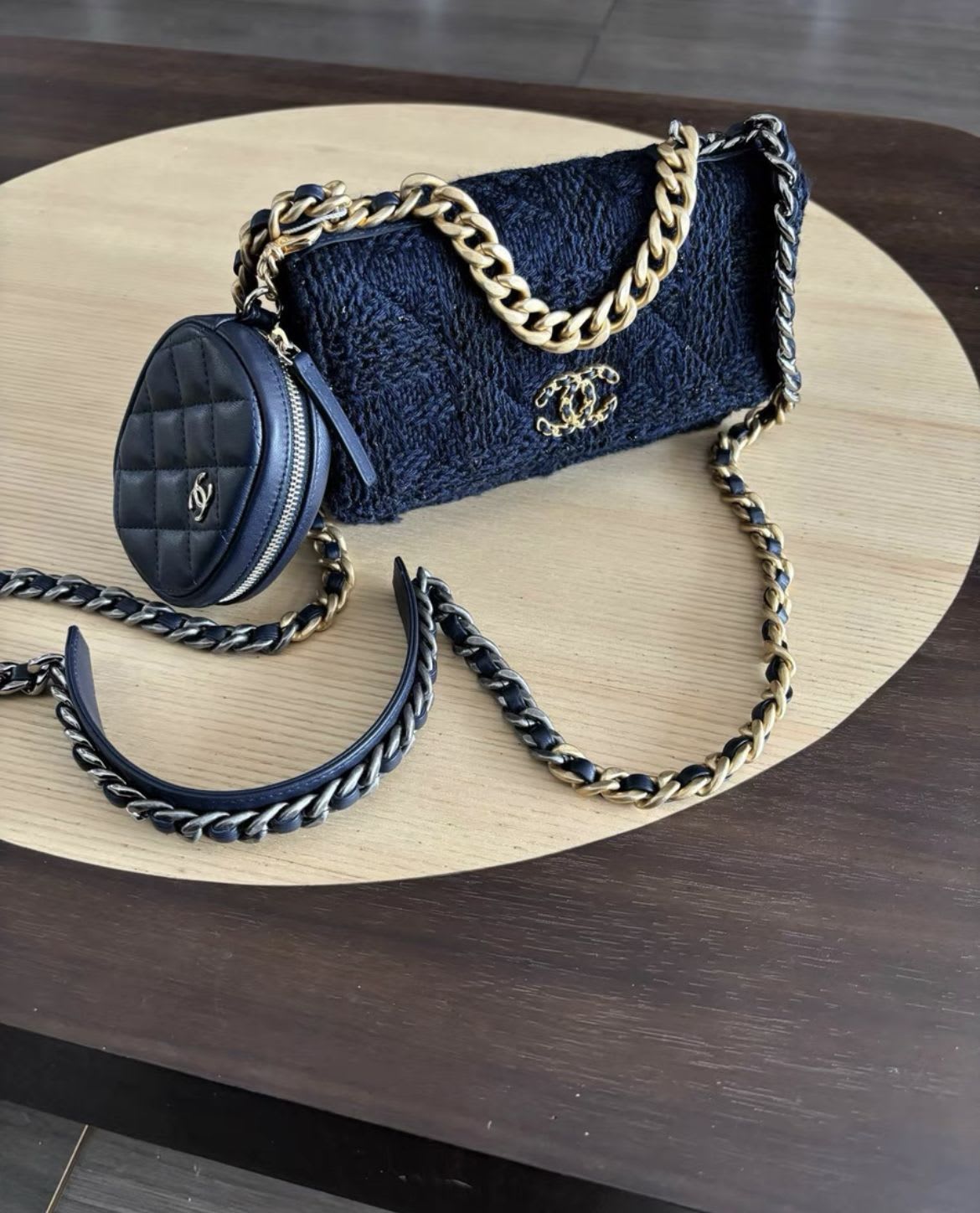 Chanel Chanel 19 Shoulder Bag - Rovelle Bags