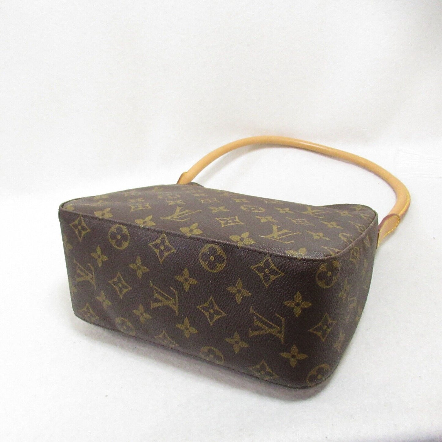 Louis Vuitton Looping Mm One Shoulder