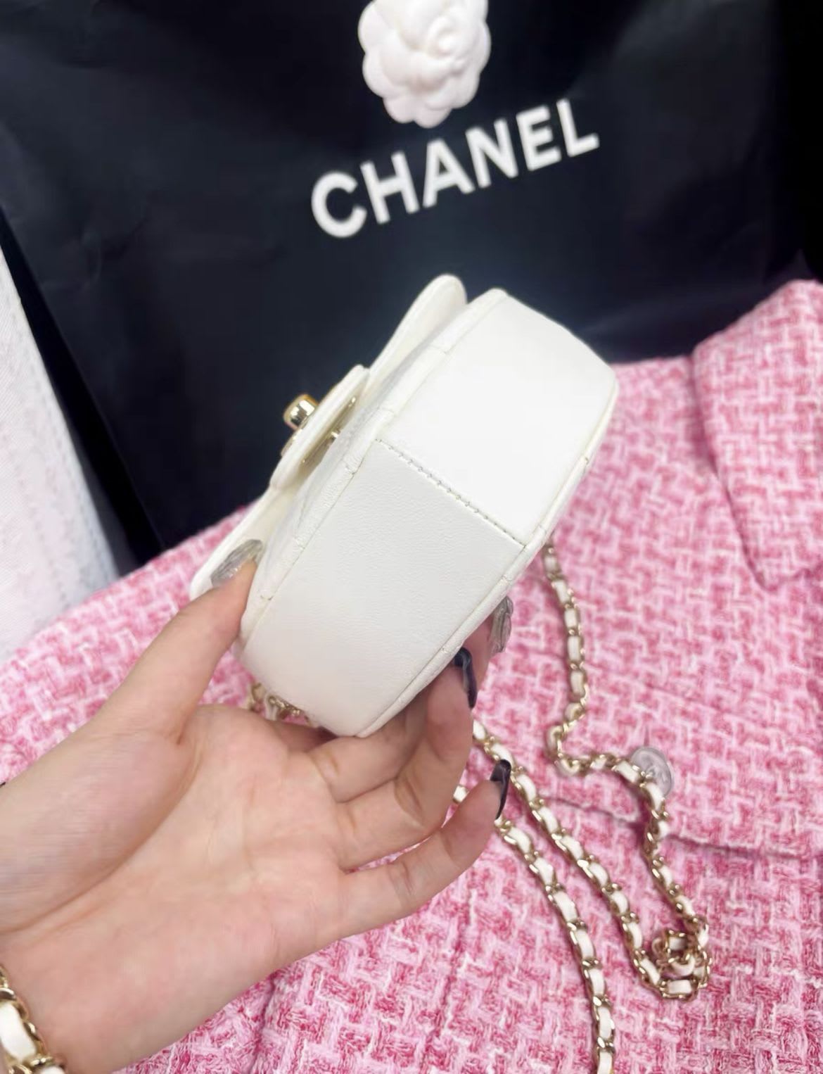 Chanel Chanel 22 Shoulder Bag - Rovelle Bags