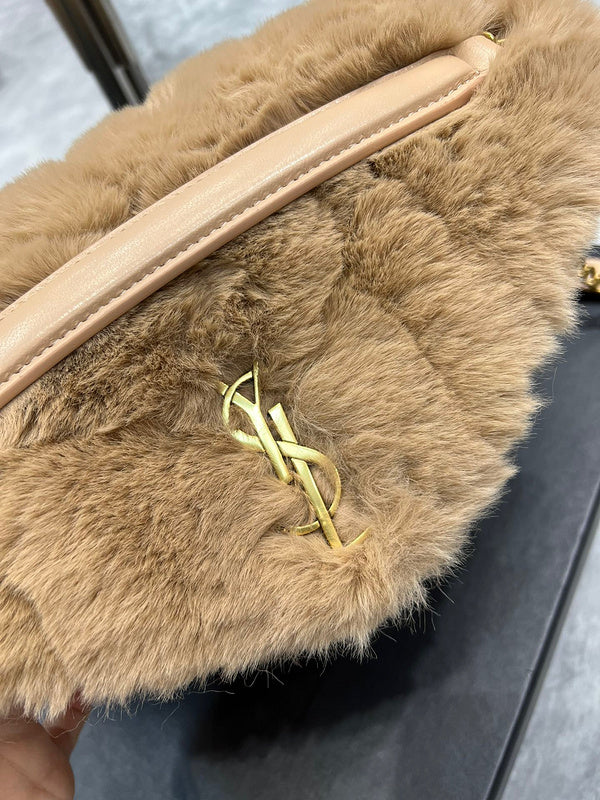 Yves Saint Laurent Atelier Signature Handbag