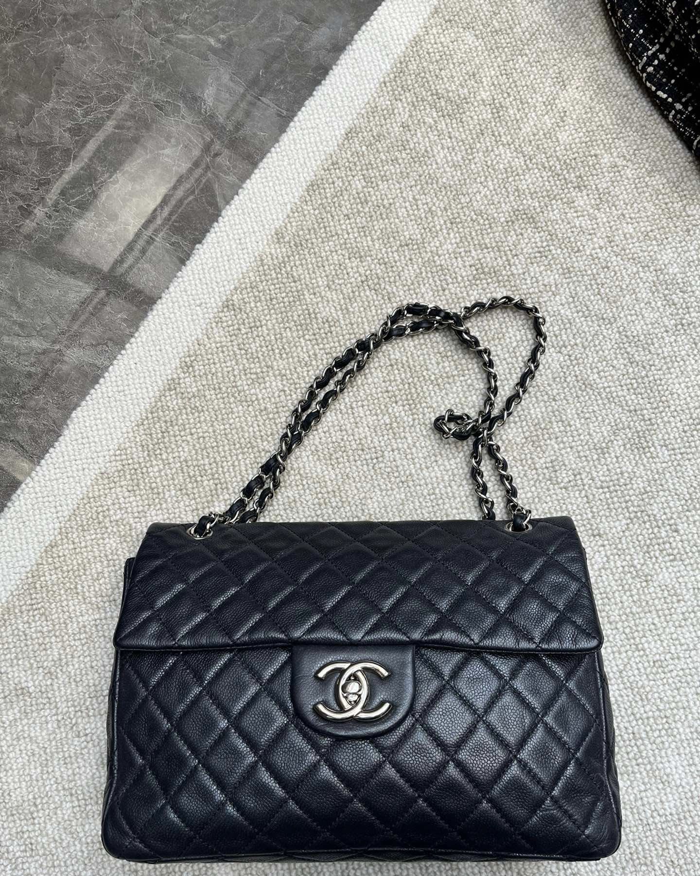 Chanel Handbag - Rovelle Bags