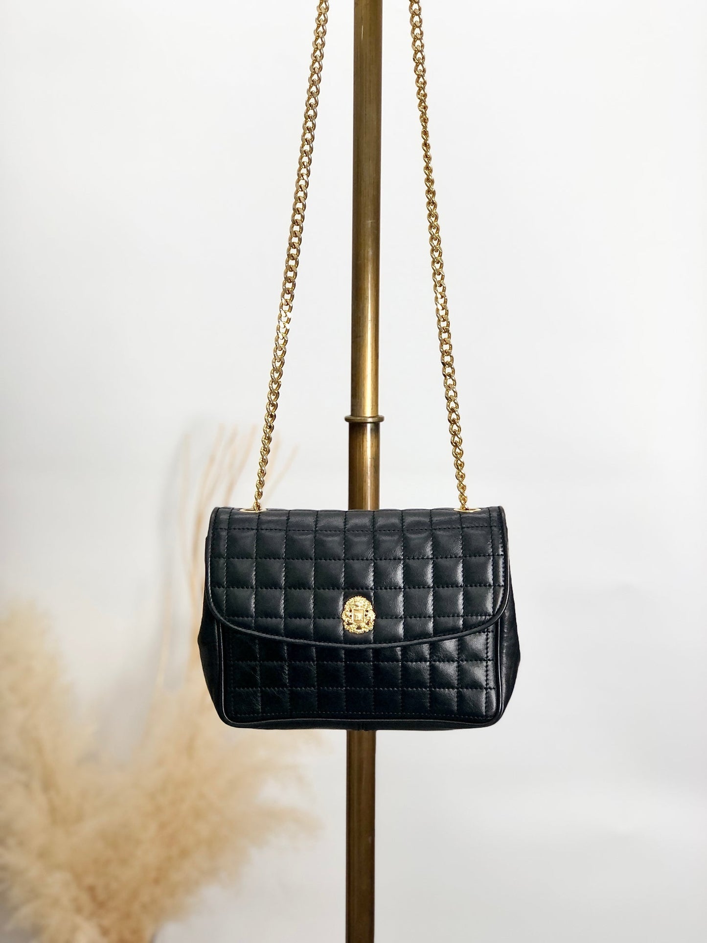 CELINE Emblem Chain Shoulder bag Black 3nk43u