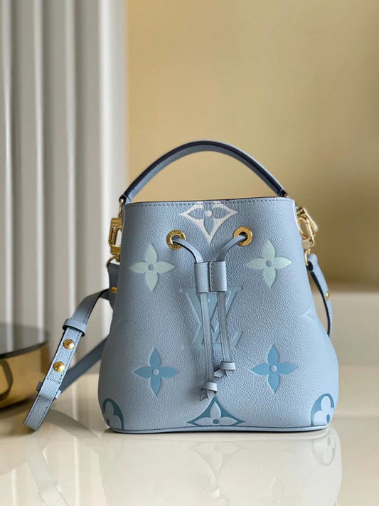 Louis Vuitton Luxury Bags 2528
