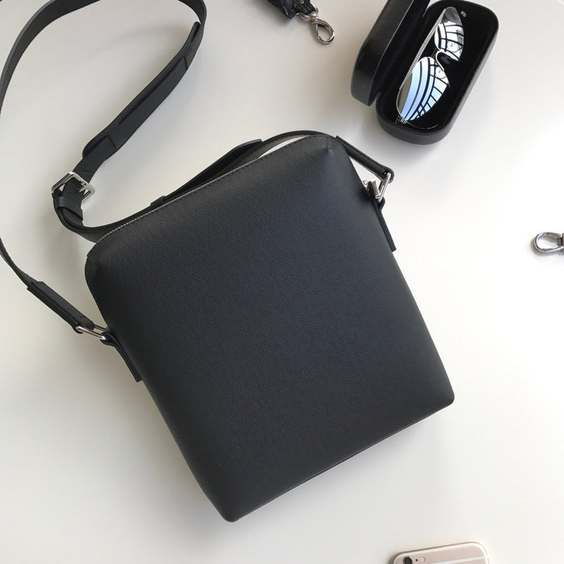 Louis Vuitton Luxury Bags 1806