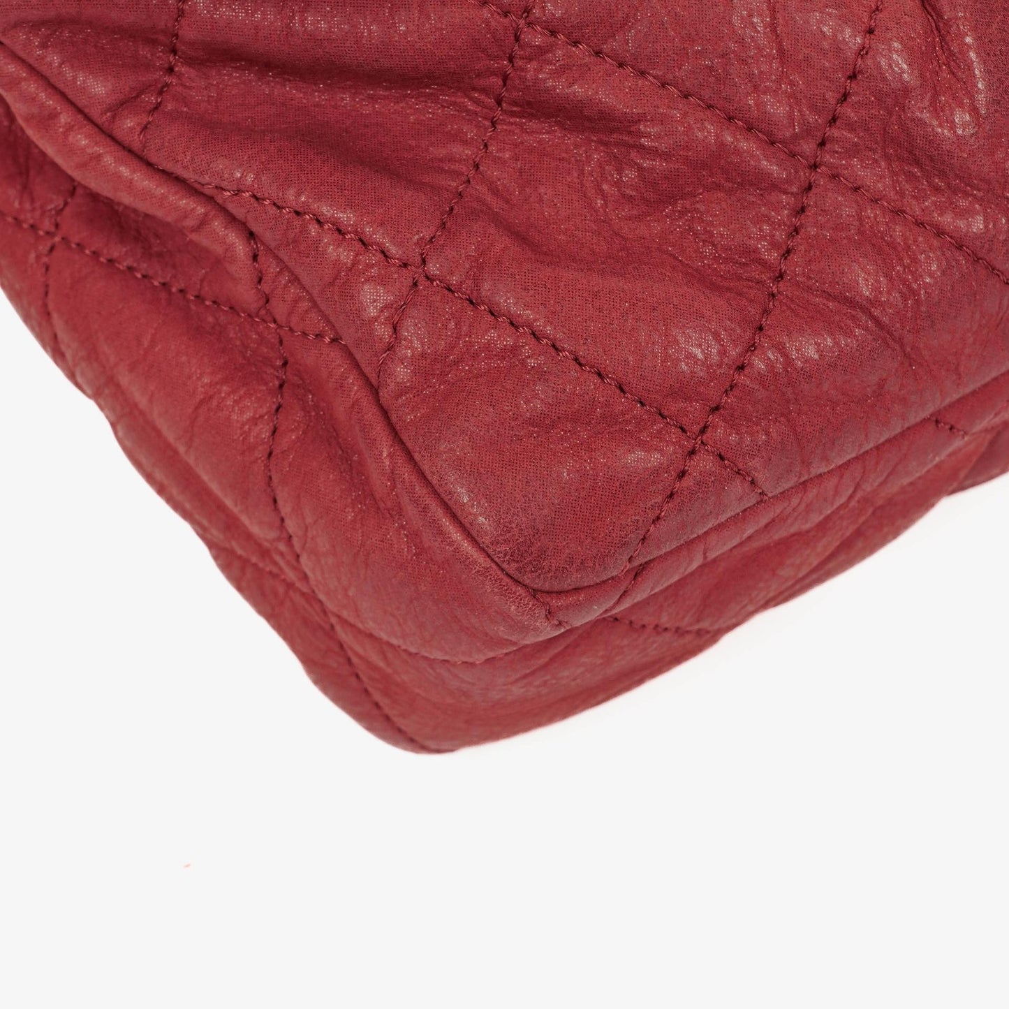 Chanel Chic Single Flap Bag Quilted Iridescent Calfskin With Gold-Tone Hardware