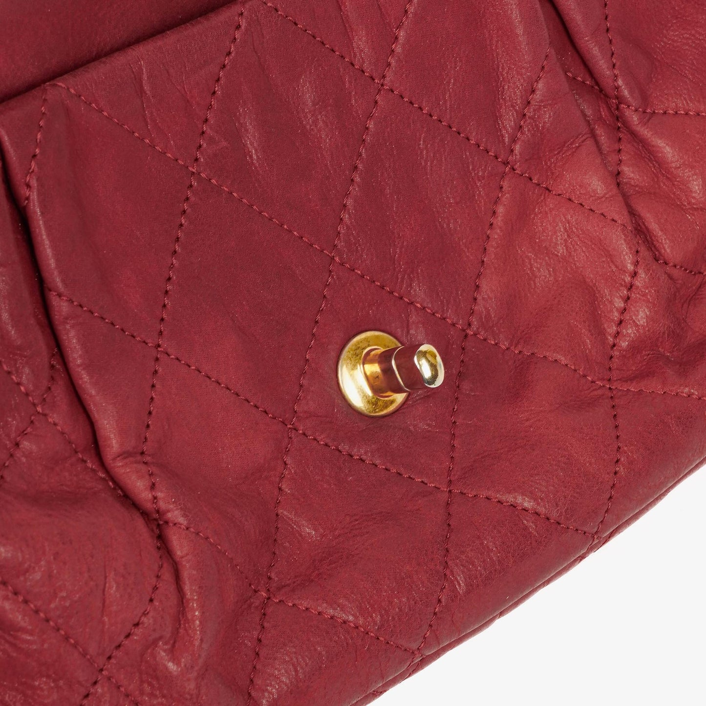 Chanel Chic Single Flap Bag Quilted Iridescent Calfskin With Gold-Tone Hardware