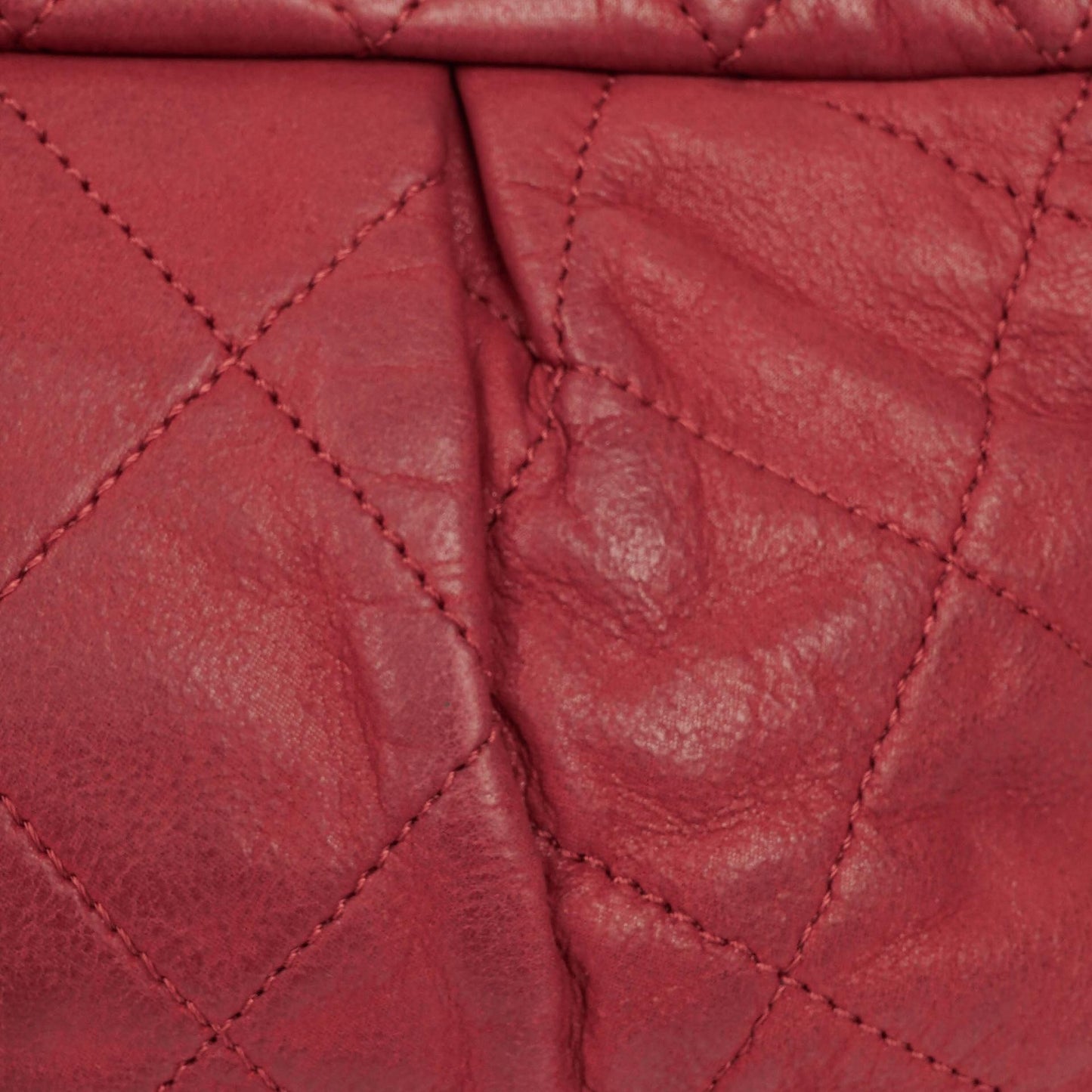 Chanel Chic Single Flap Bag Quilted Iridescent Calfskin With Gold-Tone Hardware