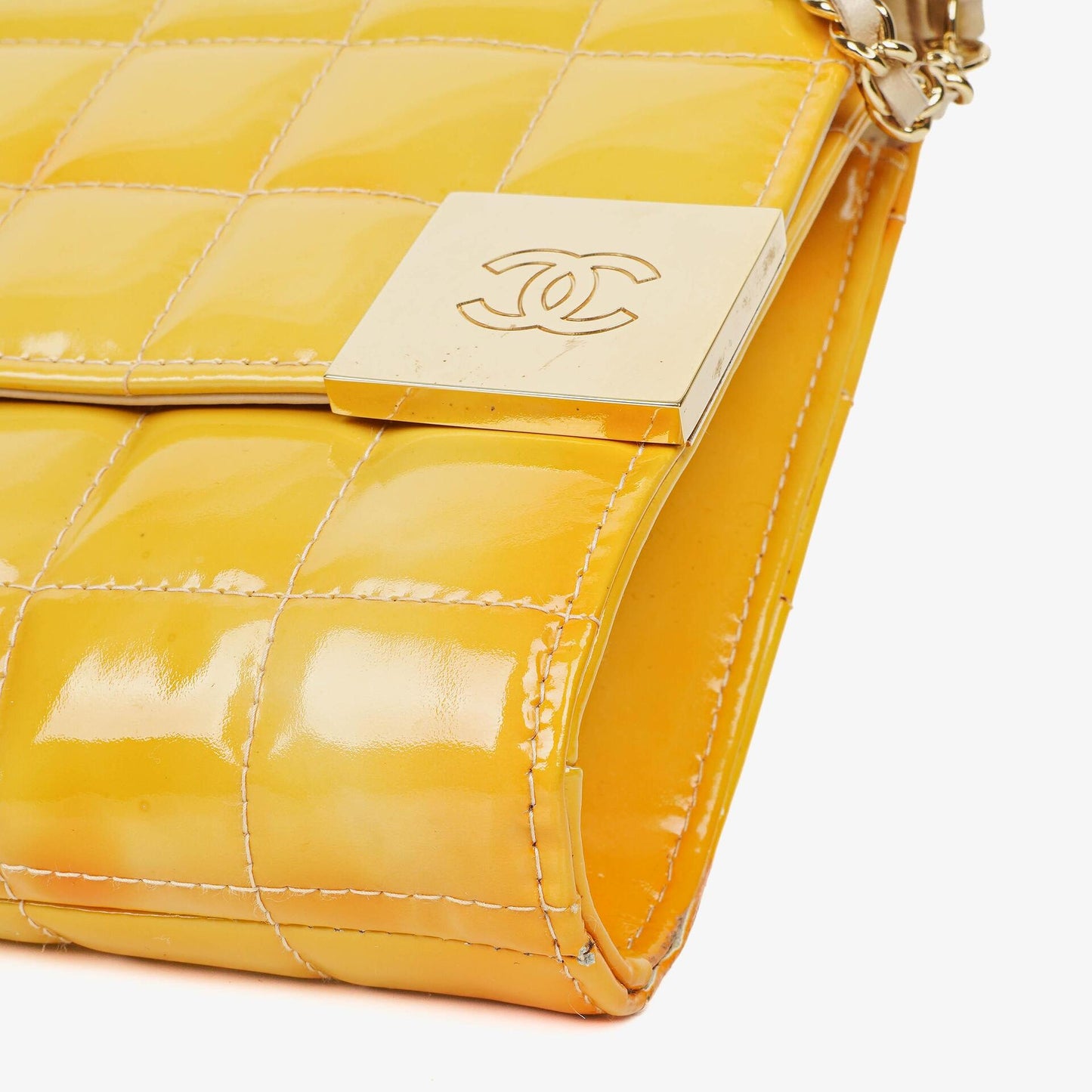 Chanel Chocolate Bar East West Patent Leather Shoulder Bag