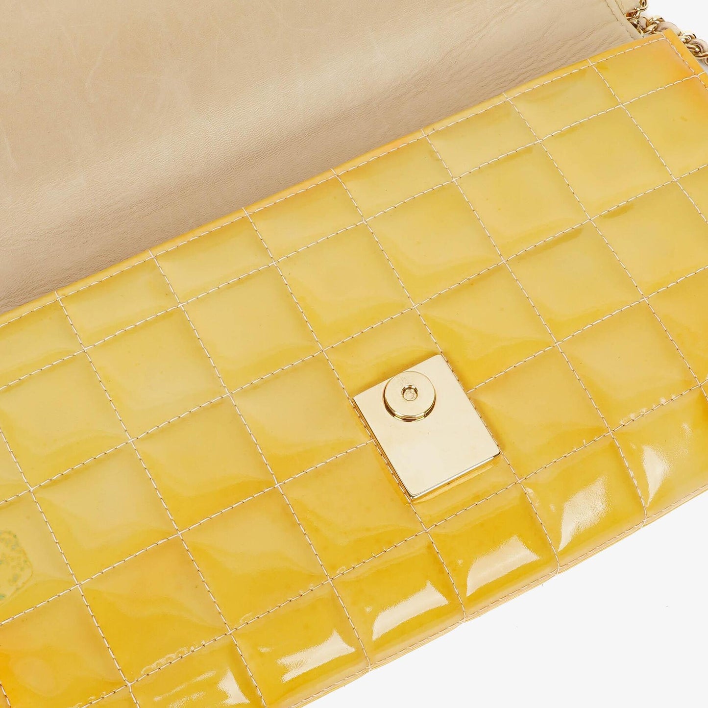 Chanel Chocolate Bar East West Patent Leather Shoulder Bag