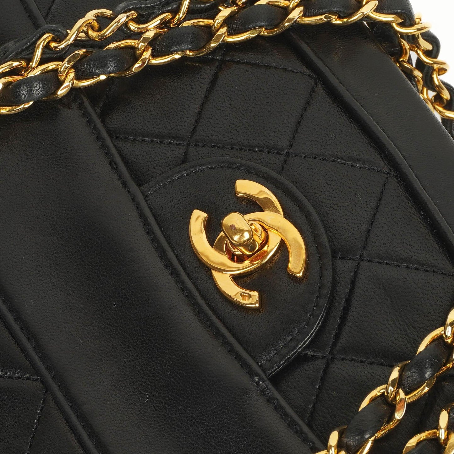 Chanel Classic Flap Bag Lambskin 24k Gold-Plated Hardware