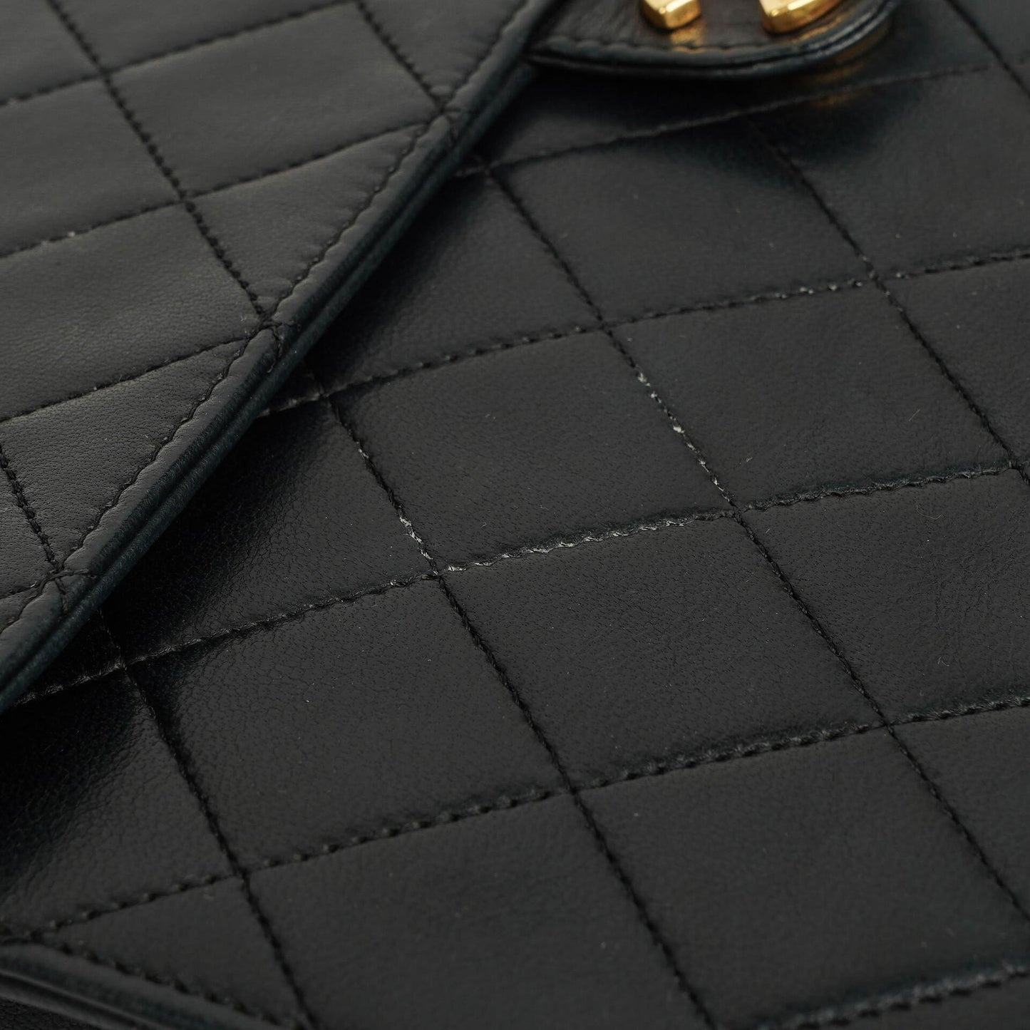 Chanel Classic Medium Single Flap Bag Black Quilted Lambskin 24K Gold-Plated Hardware