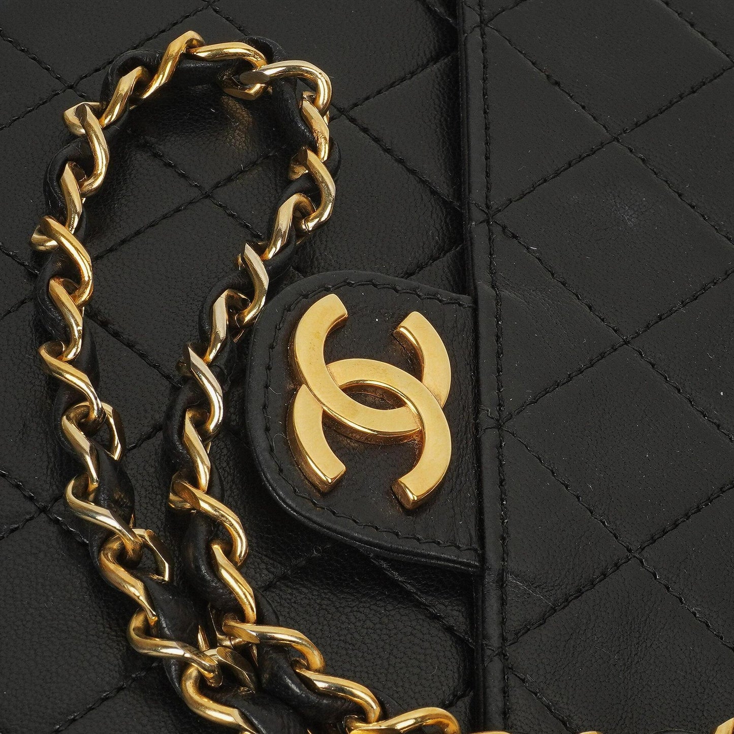 Chanel Classic Single Flap Bag Black Quilted Lambskin Gold-Tone Hardware Medium