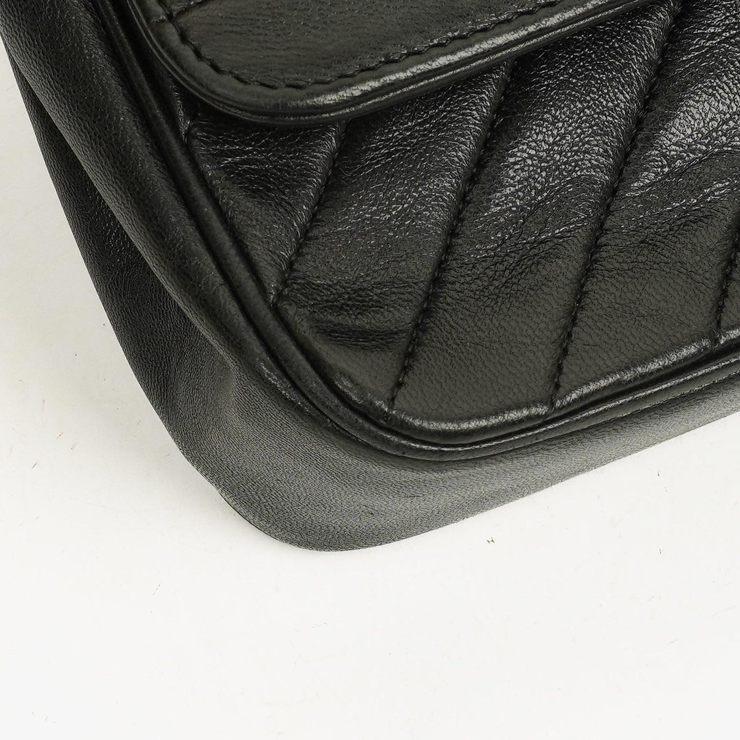 Chanel Diagonal Medium Classic Black Quilted Lambskin Single Flap Bag With 24K Gold-Plated Hardware