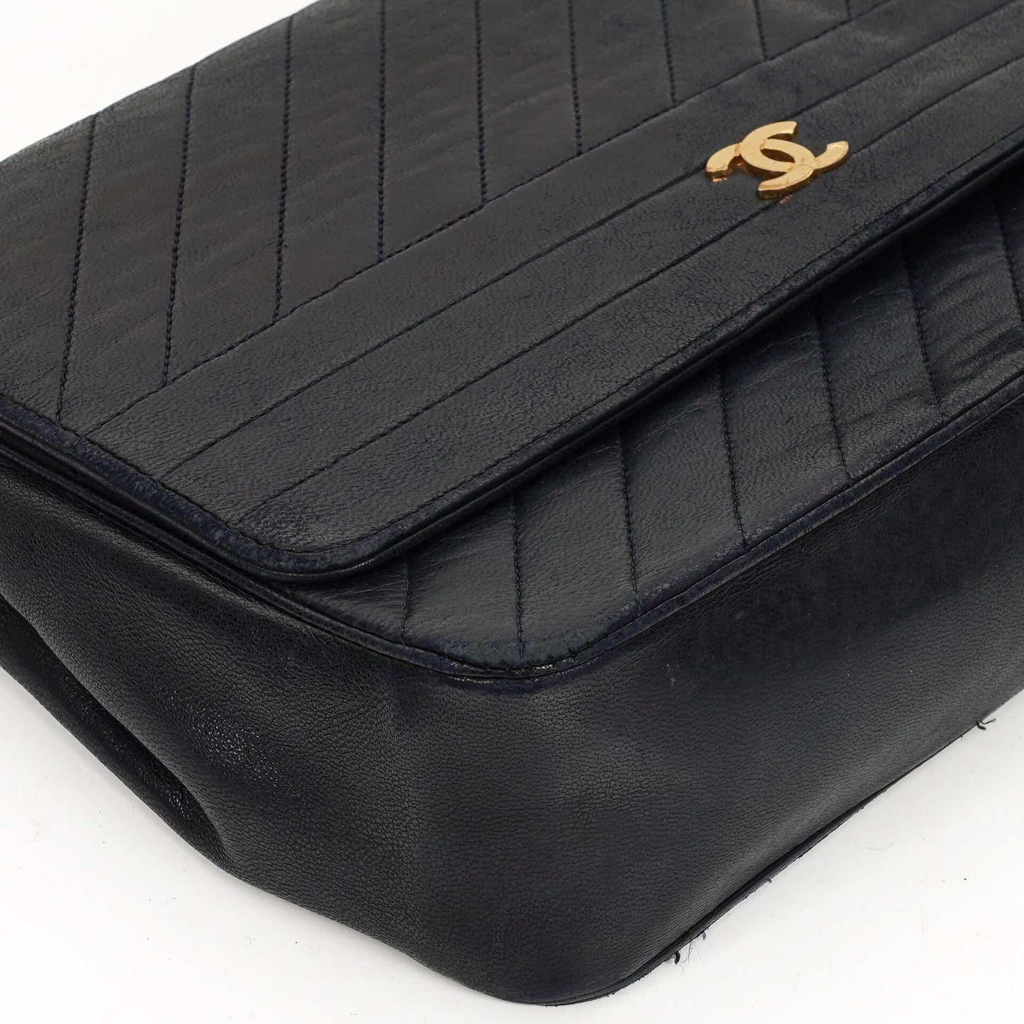 Chanel Diagonal Medium Classic Navy Quilted Lambskin Single Flap Bag With 24K Gold-Plated Hardware