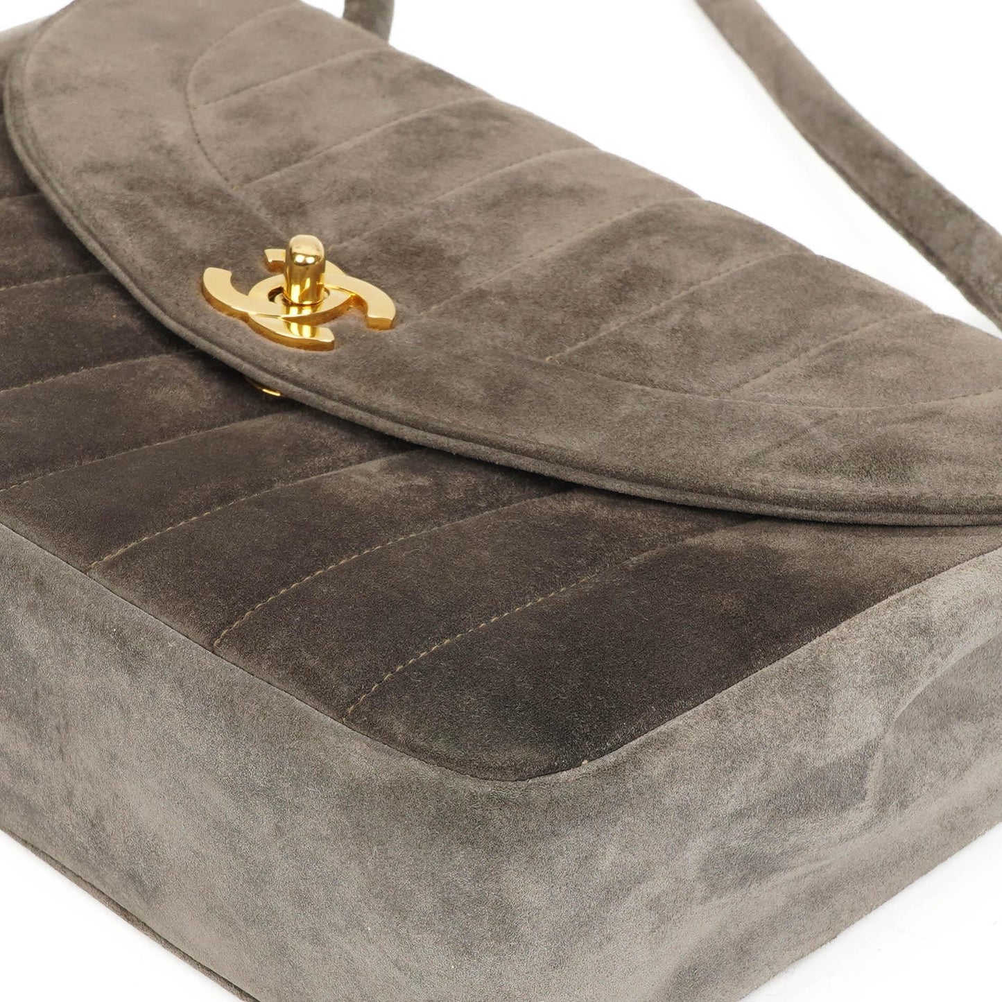 Chanel Diana Vertical Quilted Single Flap Bag With 24K Gold-Plated Hardware