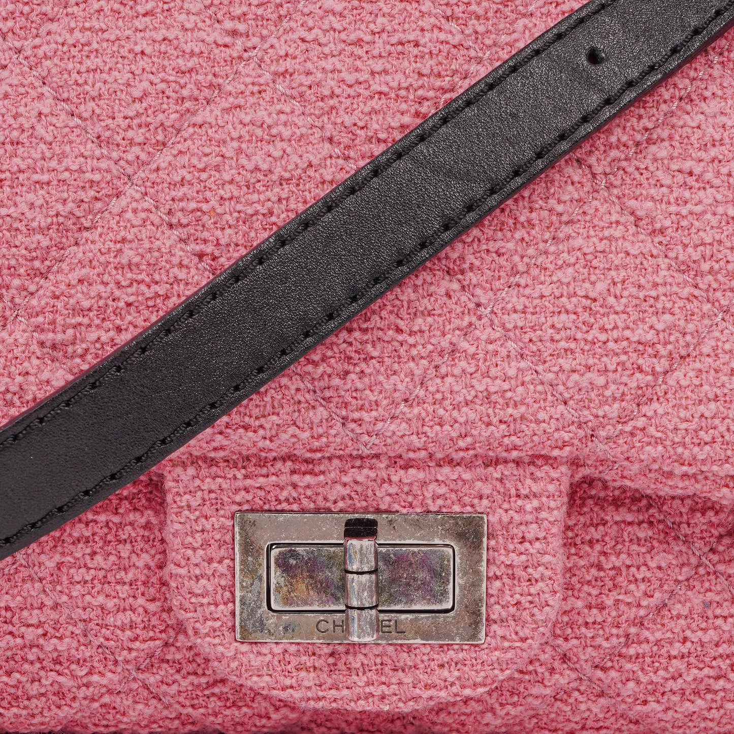 Chanel Easy Tweed Jumbo Pink 2.55 Reissue Messenger Flap Bag