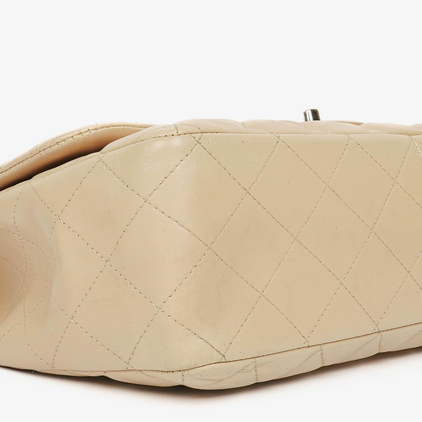 Chanel Jumbo Classic Single Flap Bag Quilted Lambskin Silver -Toned Hardware