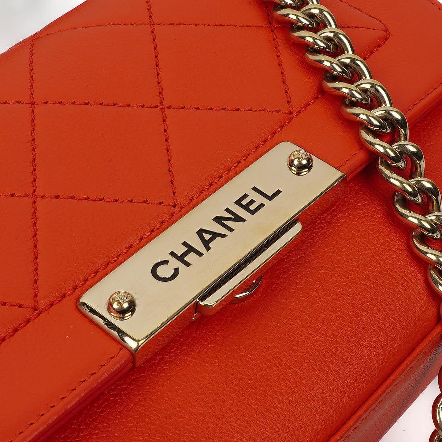 Chanel Label Click Flap Red in Quilted Calfskin With Gold-Tone Hardware