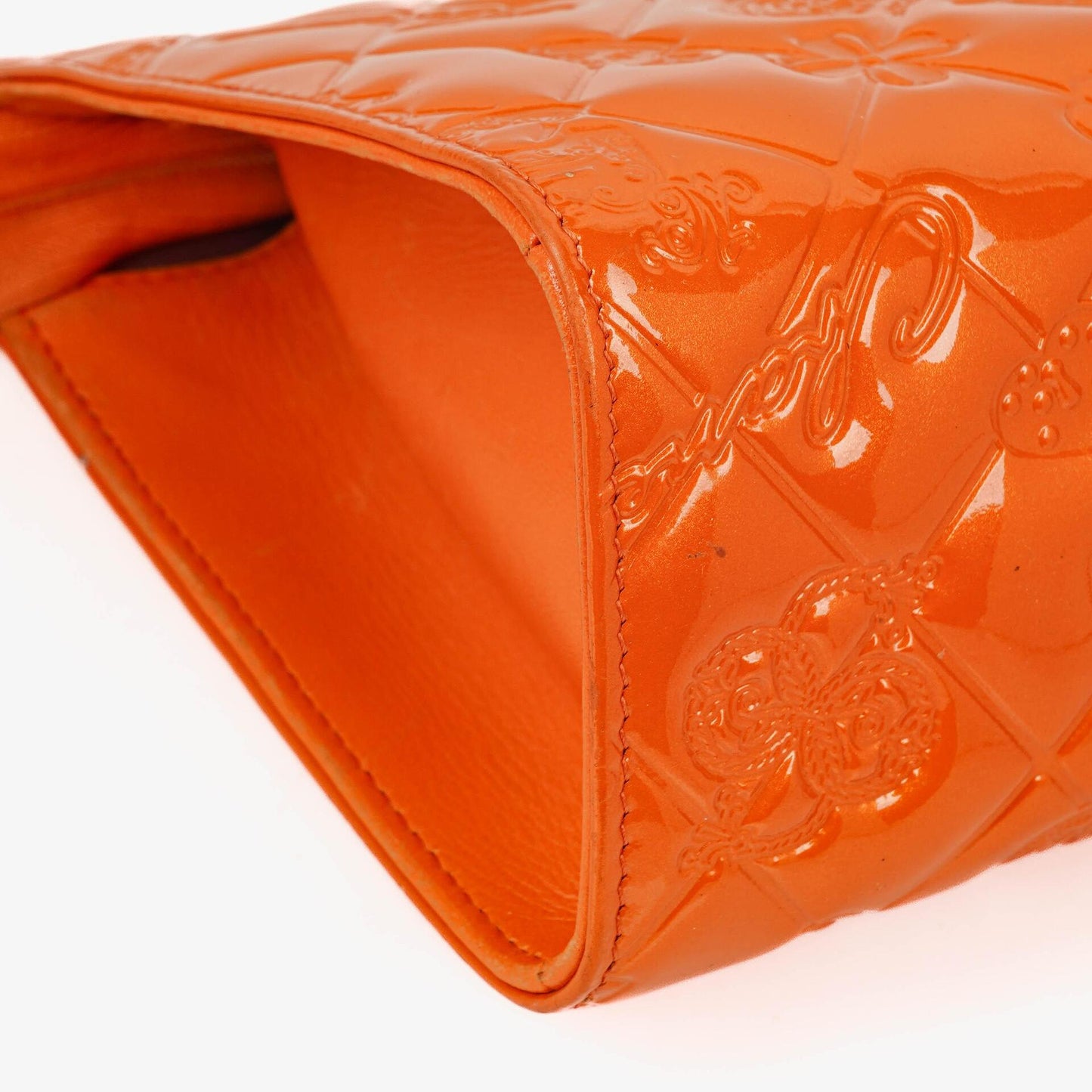 Chanel Lucky Charm Orange Patent Leather Pochatte