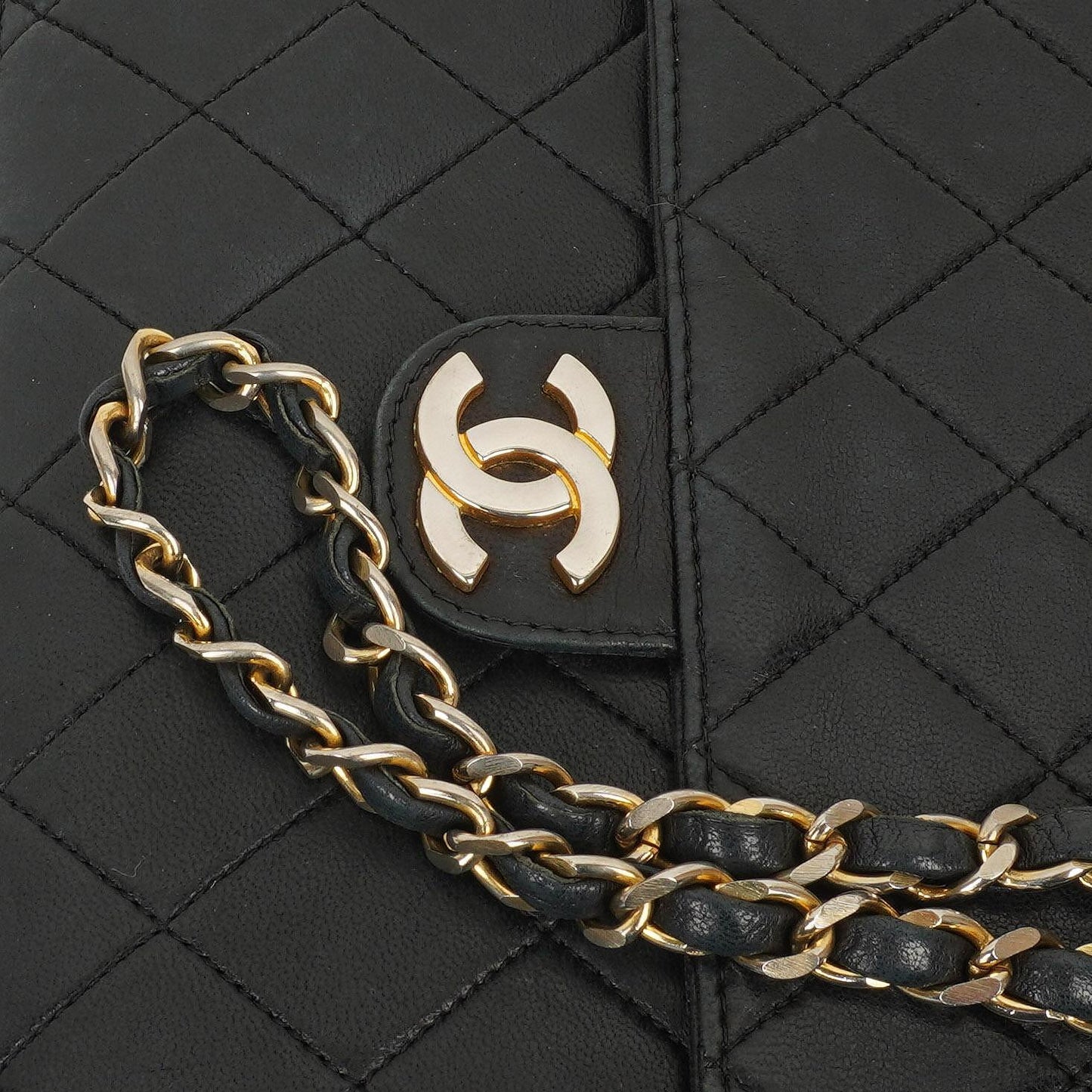 Chanel Medium Classic Black Quilted Lambskin Single Flap Bag With Gold-Tone Hardware