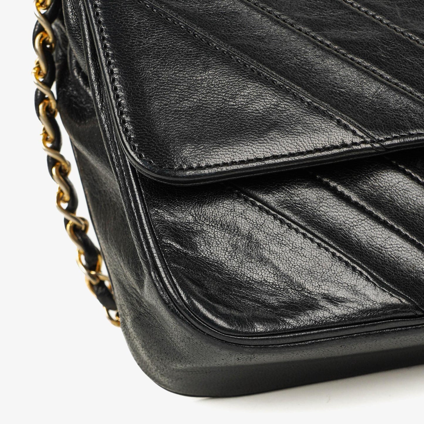 Chanel Medium Classic Single Flap Bag Black Chevron Quilted Lambskin 24K Gold-Plated Hardware