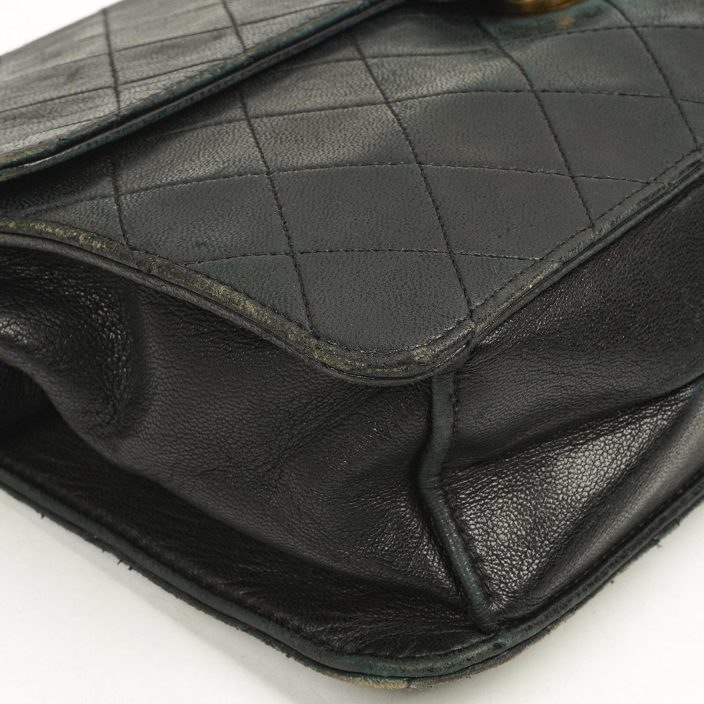 Chanel Medium Classic Single Flap Bag Black Quilted Lambskin 24K Gold-Plated Hardware