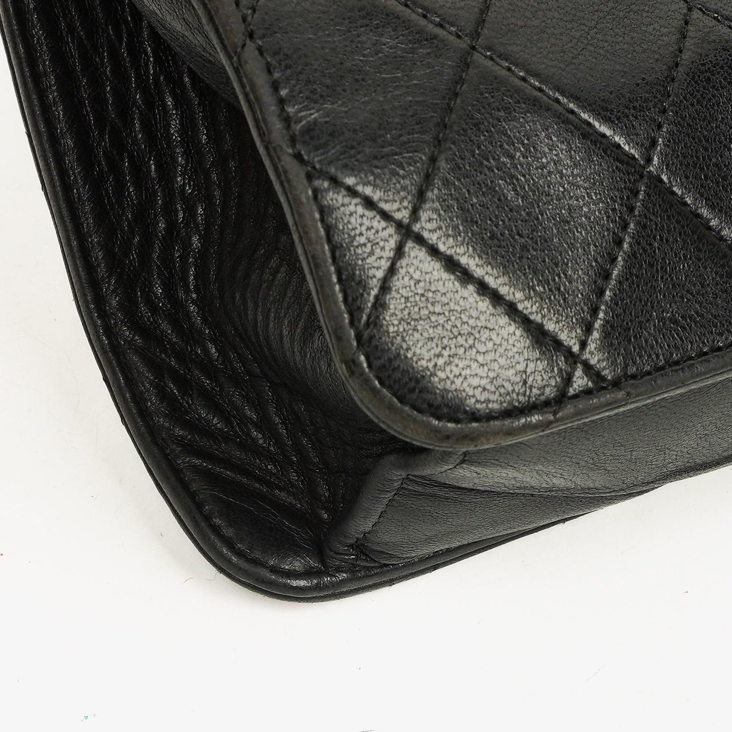 Chanel Meduim Classic Single Flap Bag Black Quilted Lambskin With 24K Gold-Plated Hardware