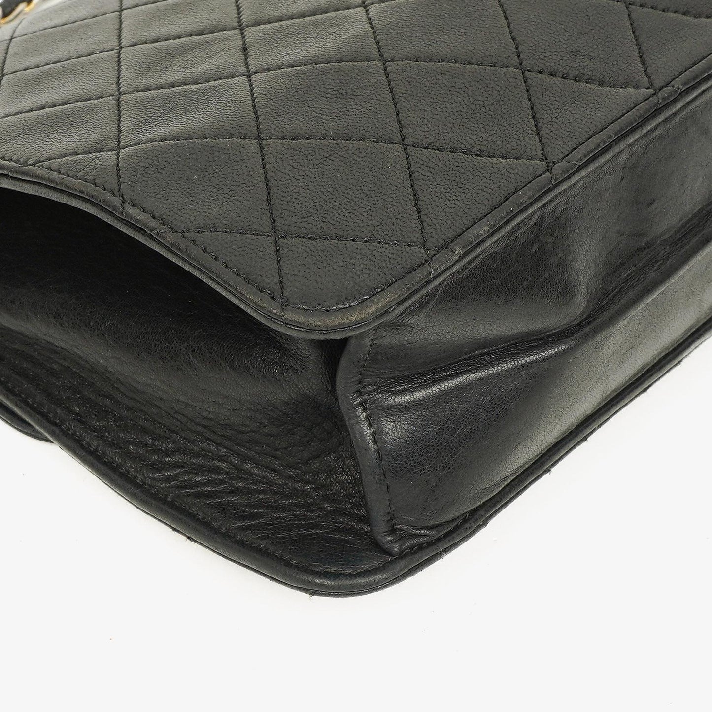 Chanel Meduim Classic Single Flap Bag Black Quilted Lambskin With 24K Gold-Plated Hardware