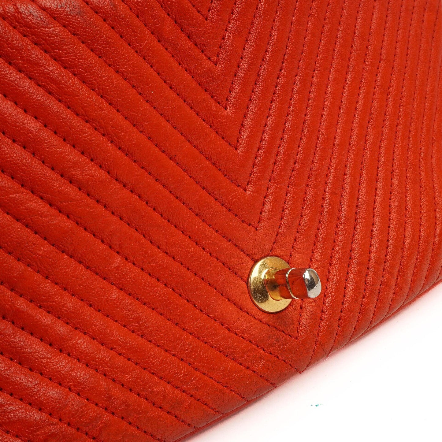 Chanel Red Chevron Quilted Distressed Calfskin Medium Classic Single Medallion Flap Gold Hardware