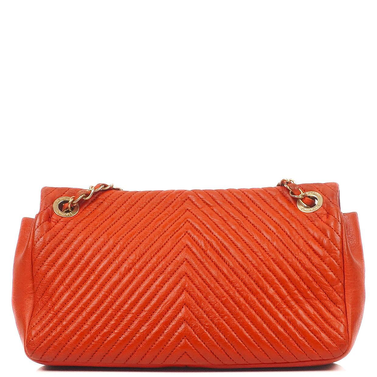 Chanel Red Chevron Quilted Distressed Calfskin Medium Classic Single Medallion Flap Gold Hardware