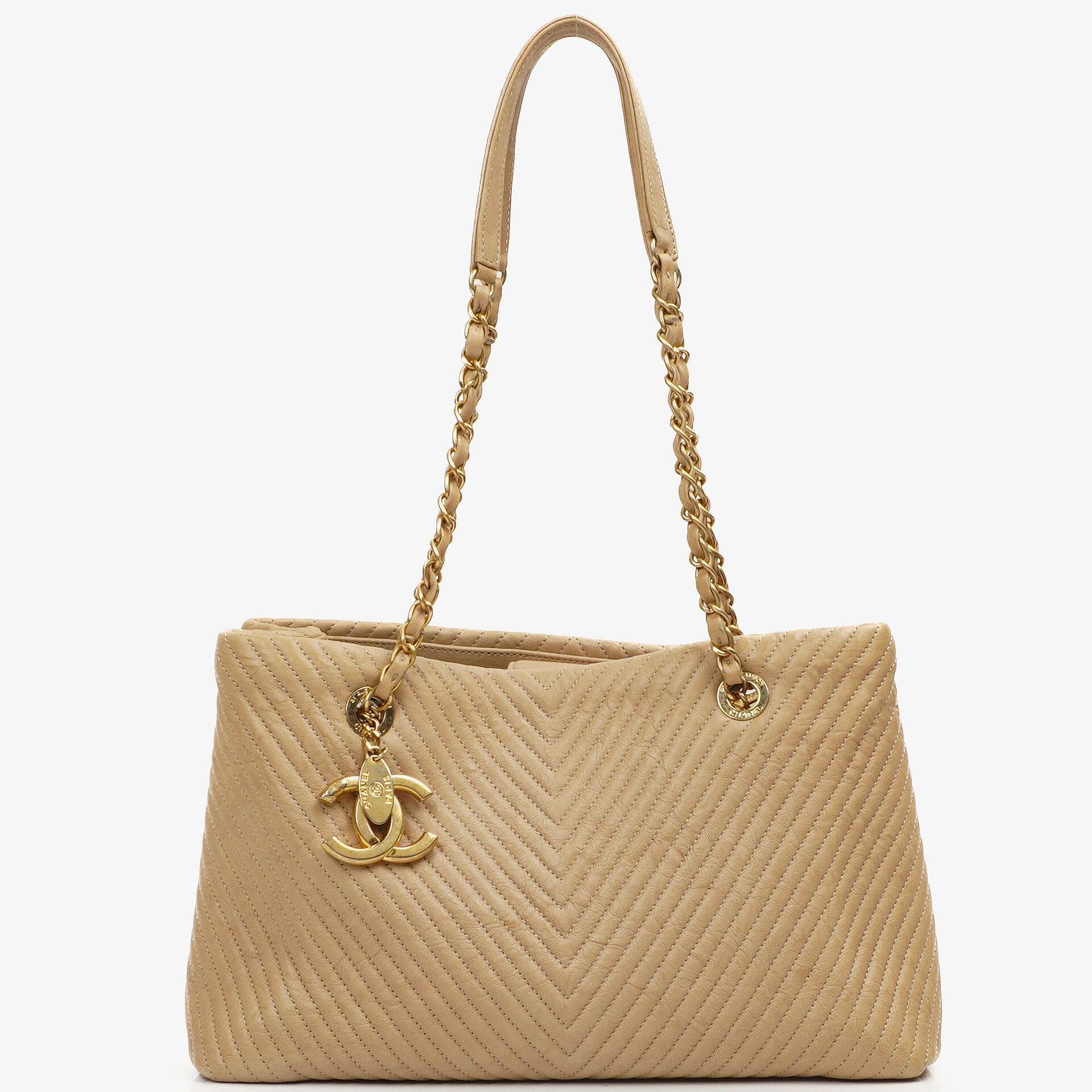 Chanel Surpique Tote Beige Chevron Quilted Calfskin Gold-Tone Hardware