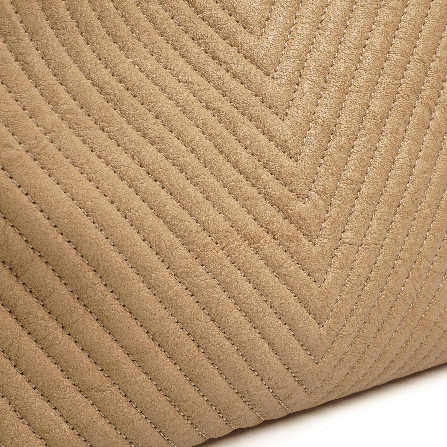 Chanel Surpique Tote Beige Chevron Quilted Calfskin Gold-Tone Hardware