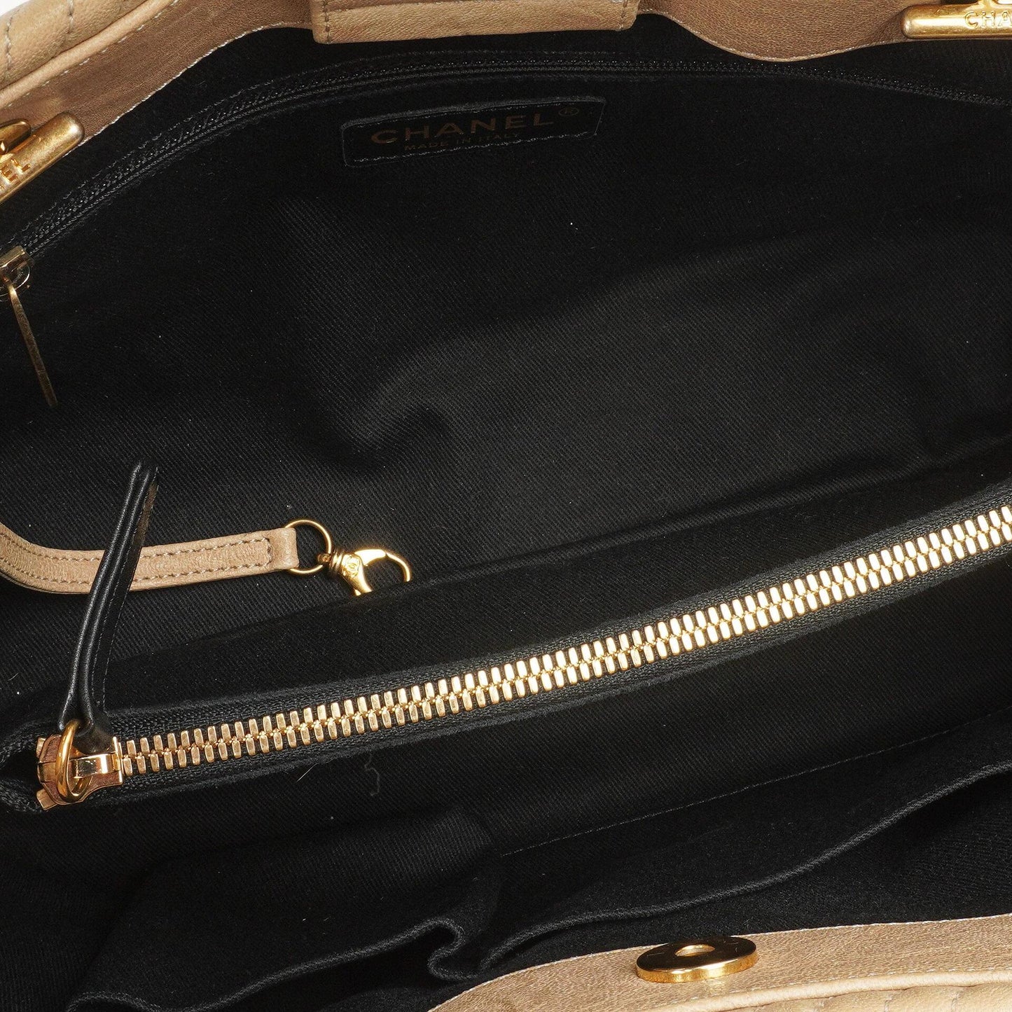 Chanel Surpique Tote Beige Chevron Quilted Calfskin Gold-Tone Hardware