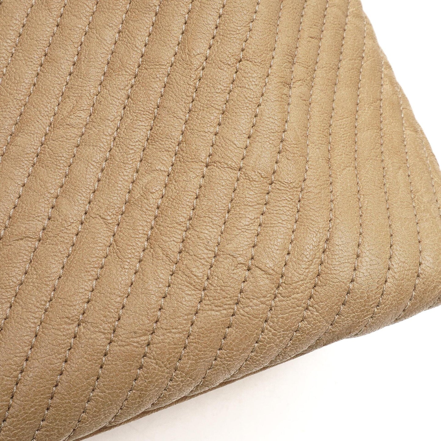 Chanel Surpique Tote Beige Chevron Quilted Calfskin Gold-Tone Hardware