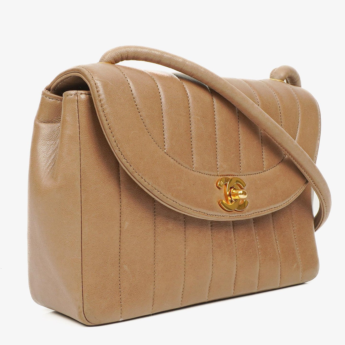 Chanel Vertical Quilted Lambskin Single Flap Diana Bag With 24K Gold-Plated Hardware