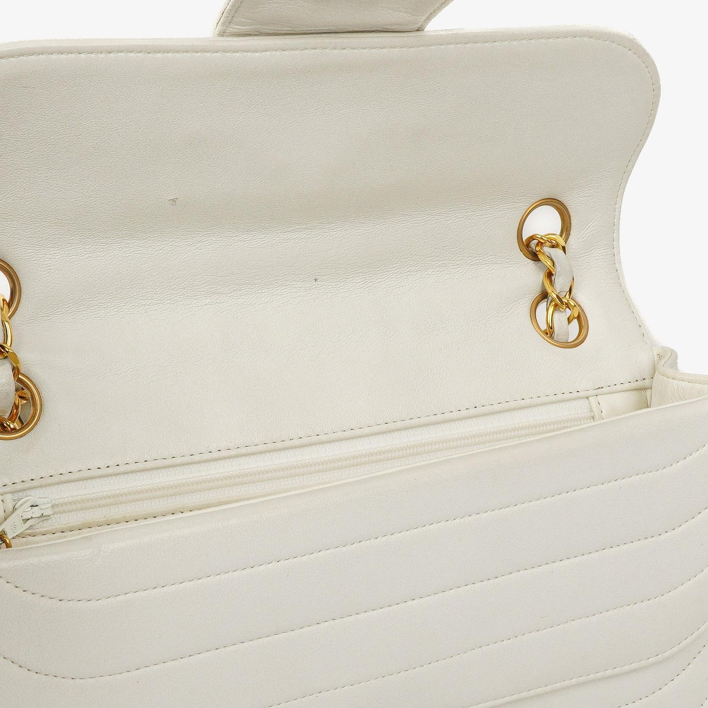 Chanel White Horizontal Quilted Small Double Flap Bag With 24K Gold-Plated Hardware