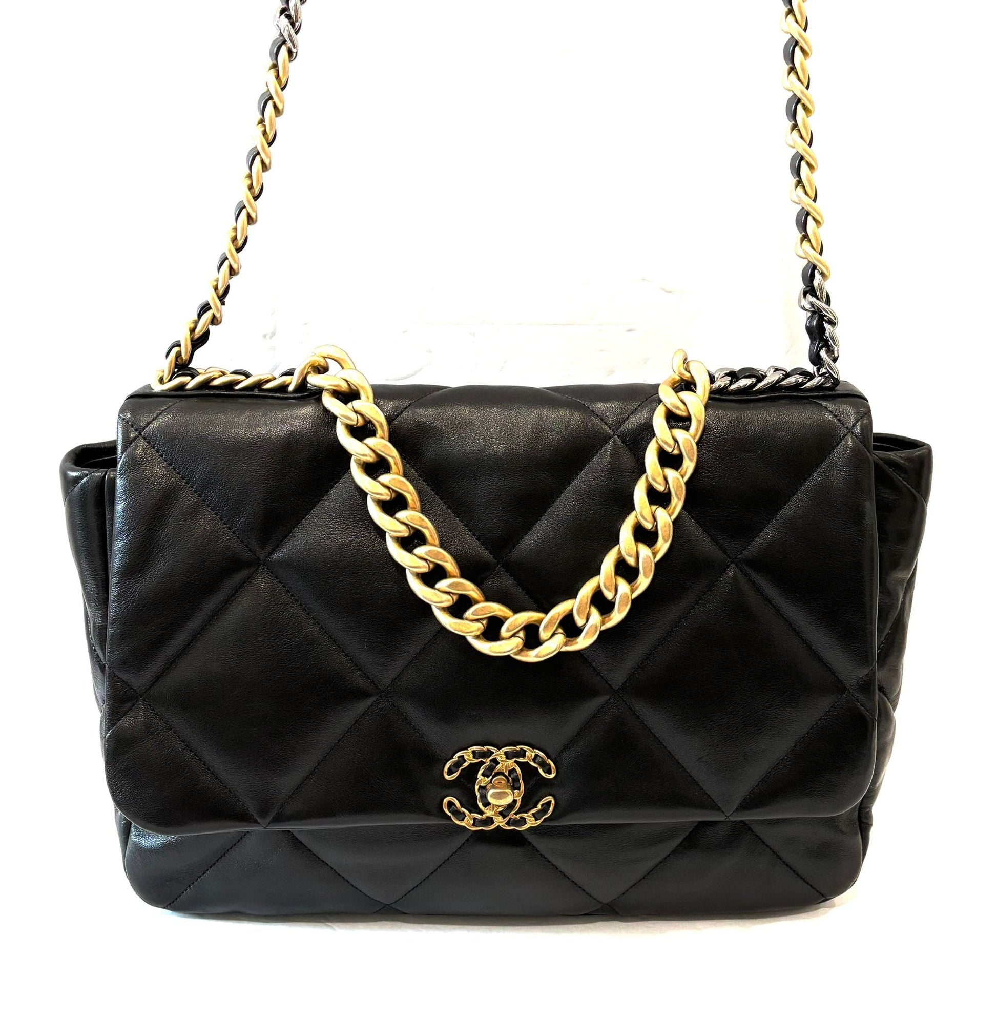 Chanel Chanel 19 Shoulder Bag - Rovelle Bags