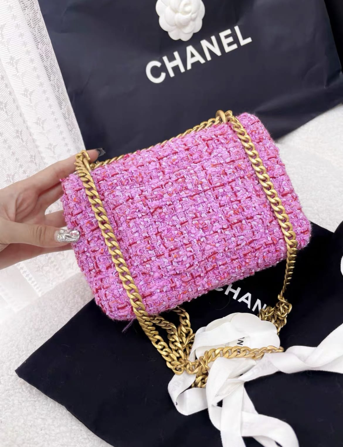 Chanel Chanel 22 Shoulder Bag - Rovelle Bags