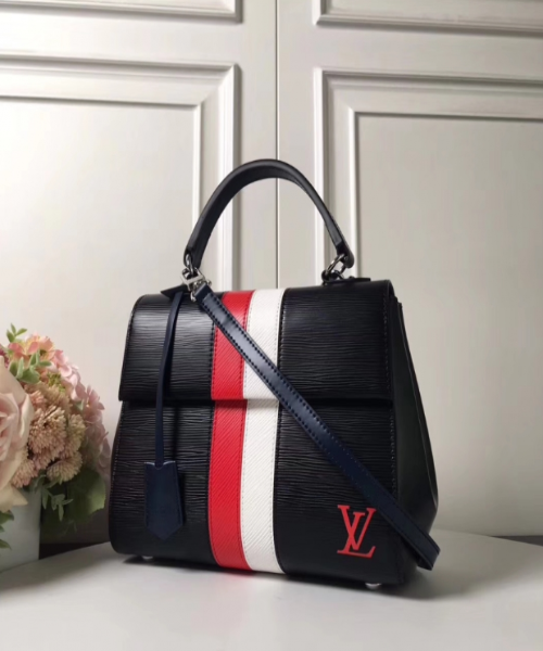 Louis Vuitton Cluny MM Epi Leather