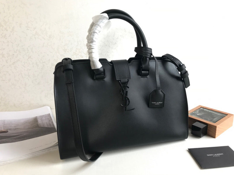 Yves Saint Laurent - Bags - 401